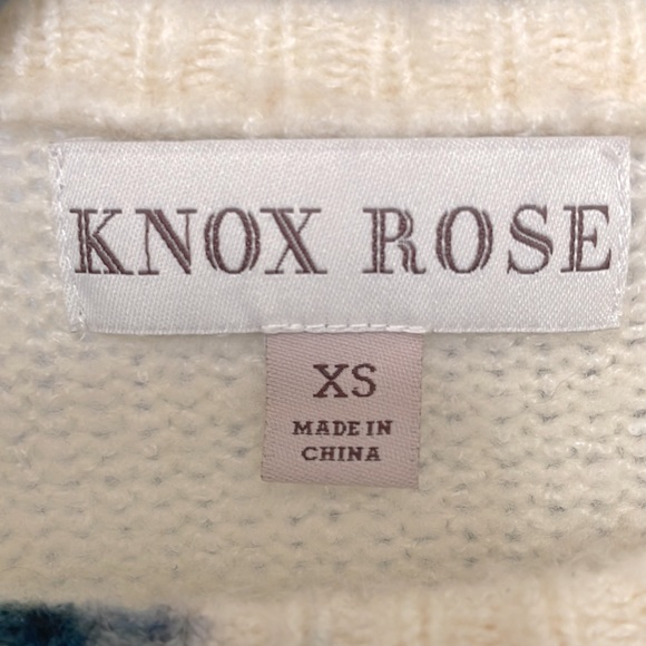 Knox Rose Blue Floral Sweater - Picture 2 of 3